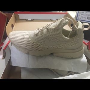 Nike Womens Presto Fly